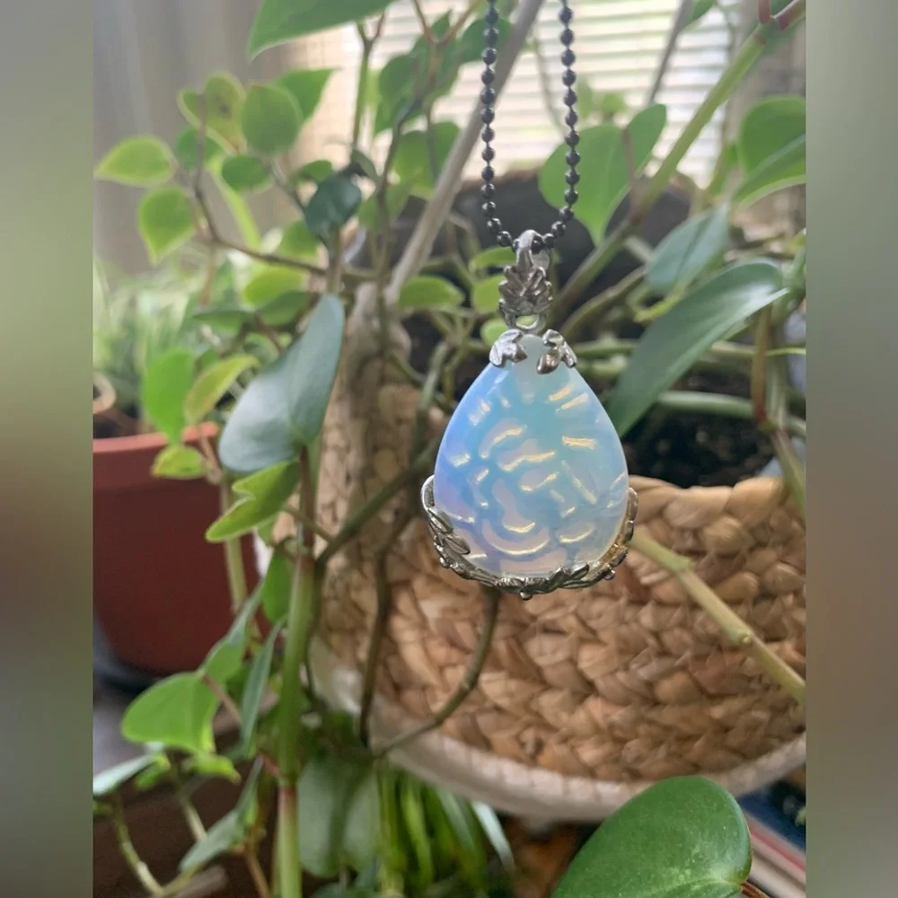 Royal Garden Necklace Opalescent Teardrop Pendant Long Chain - Picture 11 of 11